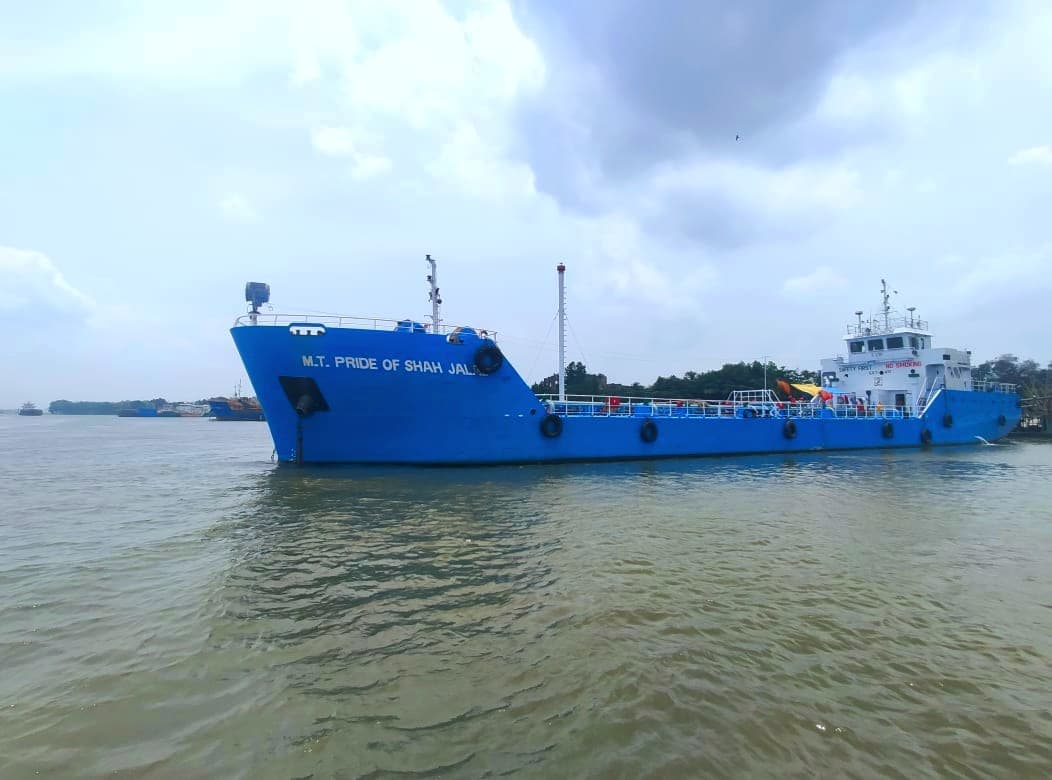 MT Pride of Shah Jalal - Side View